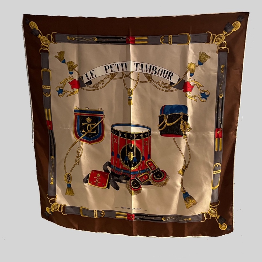 Best Graphic  Large  Silk Twill Faux Hermes Scarf Le Petit Tambour 30 x 30
